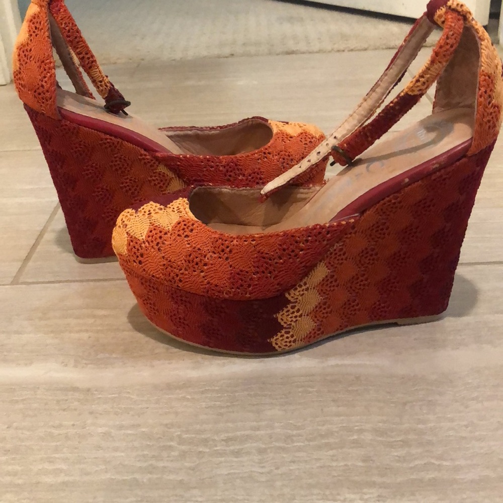 Jeffrey Campbell platform ankle strap Sandal  crochet perfect for Coachella